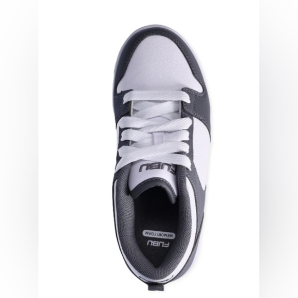 NWT Fubu Low Top Lace Up Sneakers Boys size 4 - Picture 3 of 8